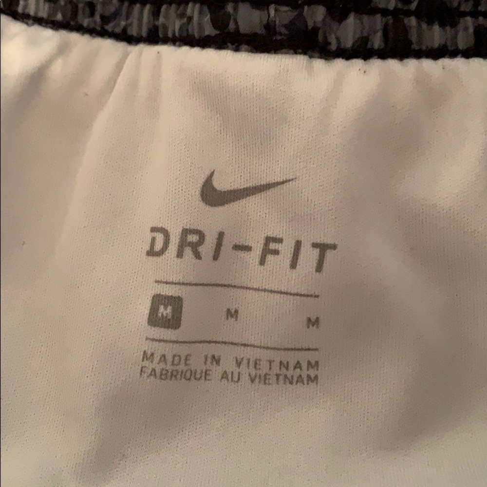Nike shorts - Picture 2 of 5